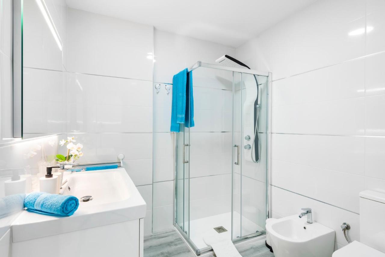 Sunshine Smart Home Hi-End Services Av Streaming Arona  Exteriör bild